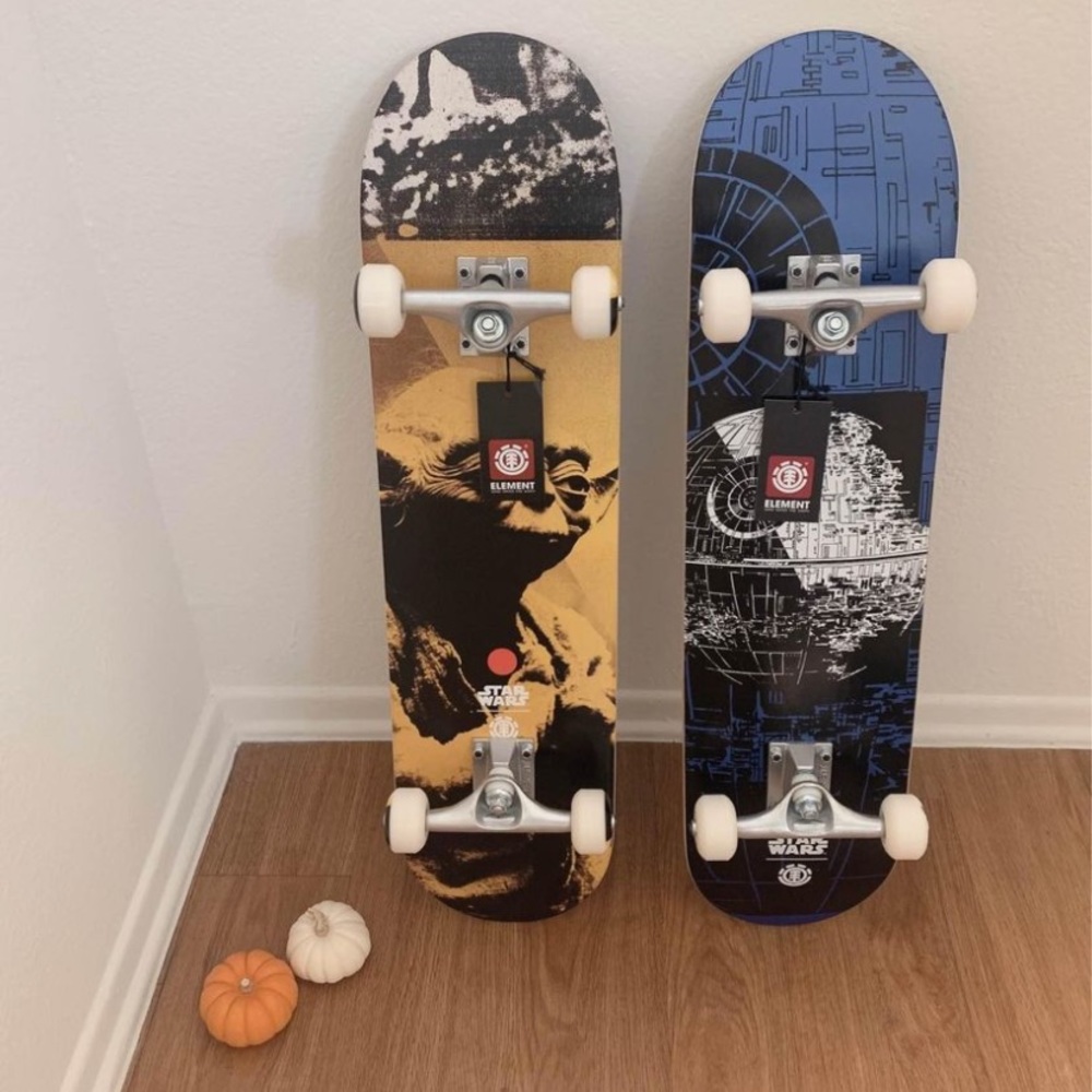 Star Wars blue skateboard